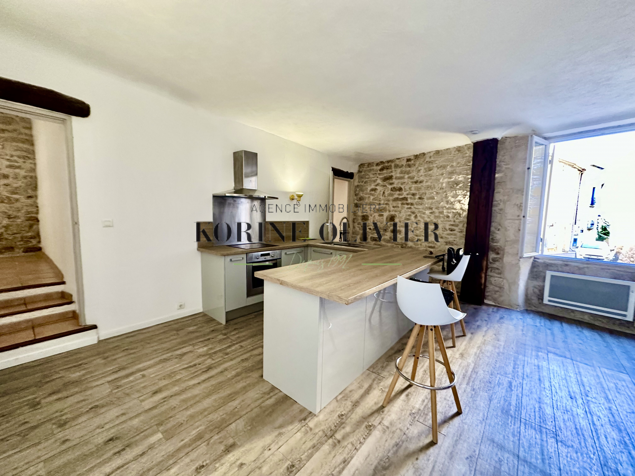 Vente Appartement 77m² 3 Pièces à Lançon-Provence (13680) - Korine Olivier